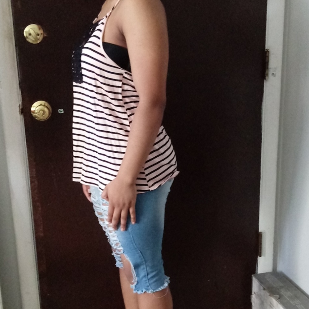 Top - Picture 2 of 3